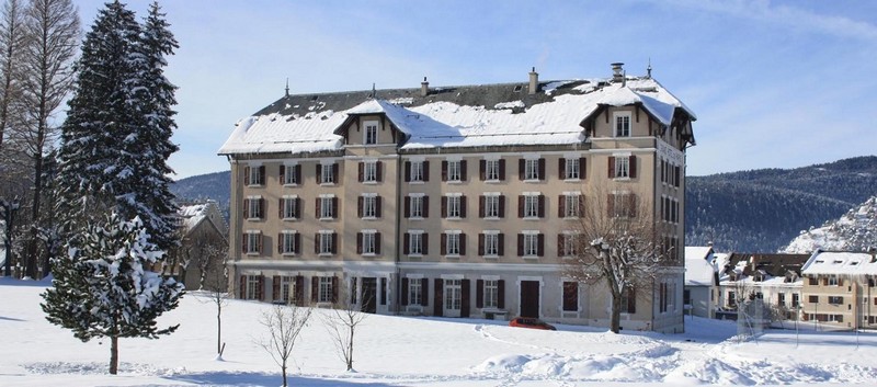 grand-hotel-de-paris-villard-de-lans-winter